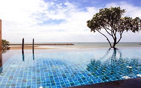 เคียงคลื่นทะเล รีสอร์ต หาดเจ้าสำราญ